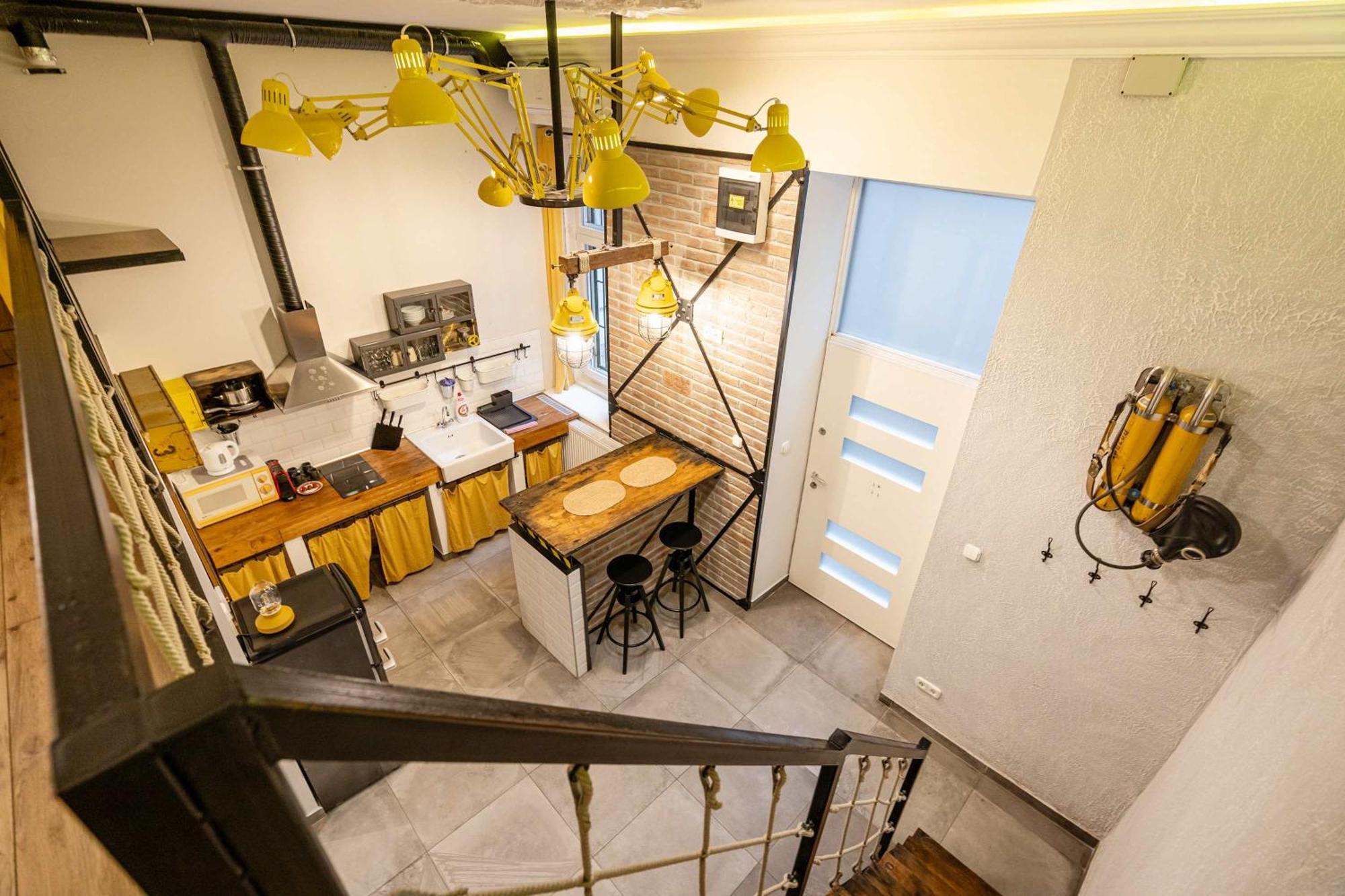 Apartment Yellow Compass W40 Budapest