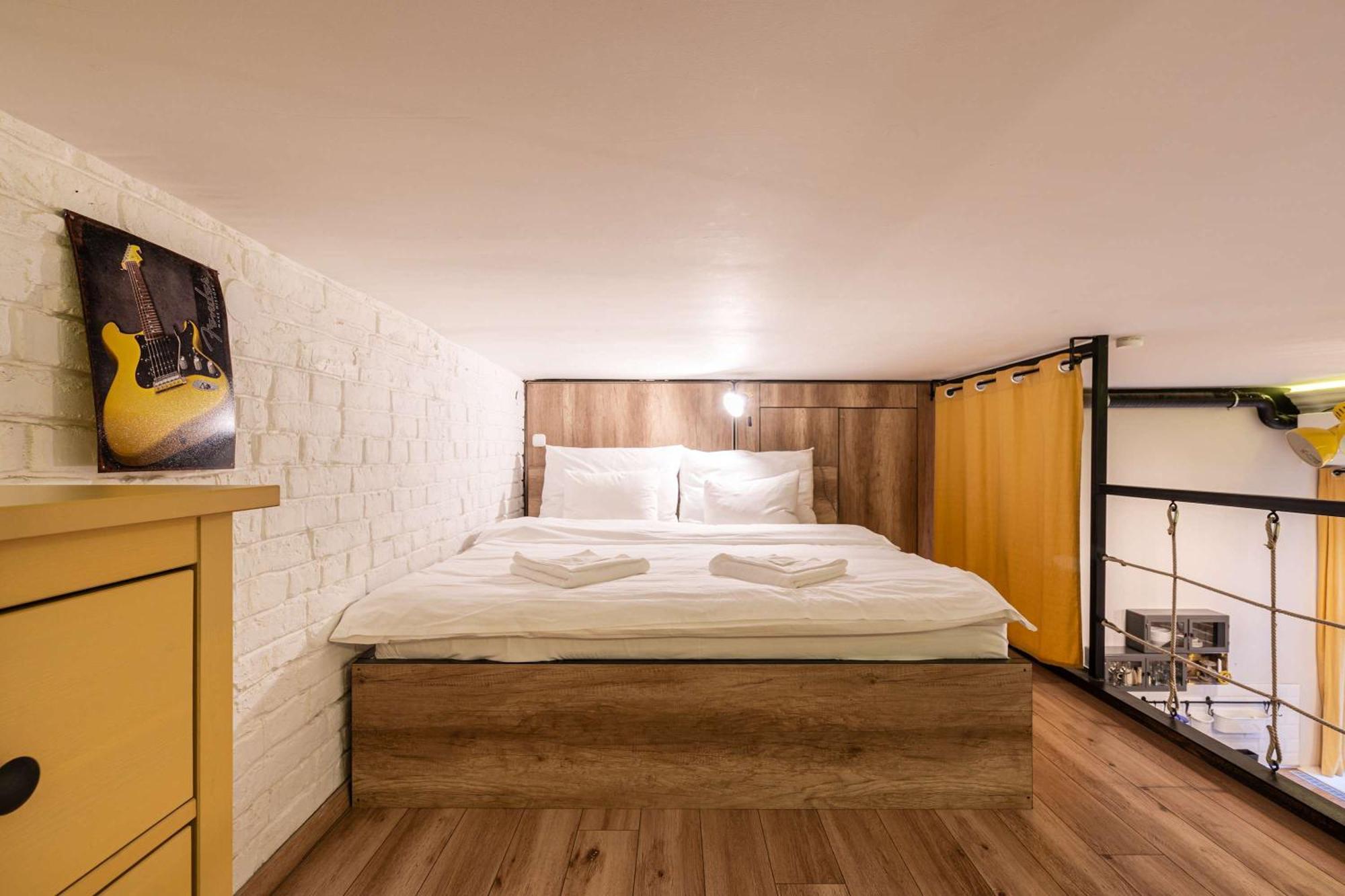 Yellow Compass W40 Apartment Budapest